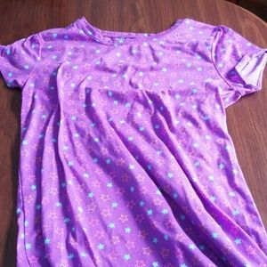 Girl's nightgown
